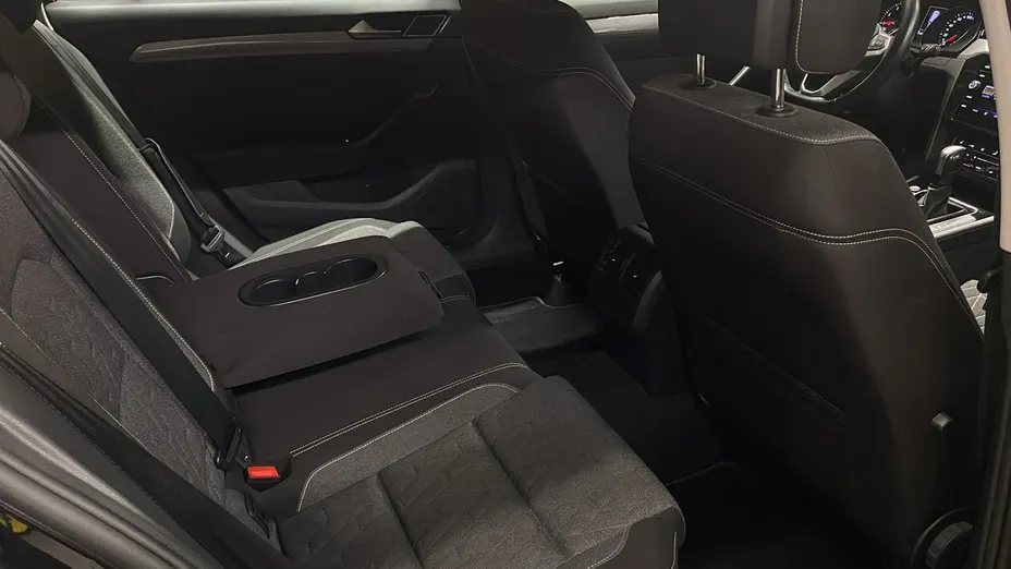 VOLKSWAGEN Passat -