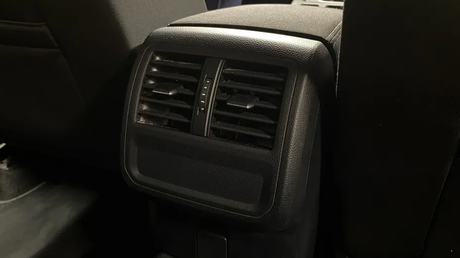 VOLKSWAGEN Passat -