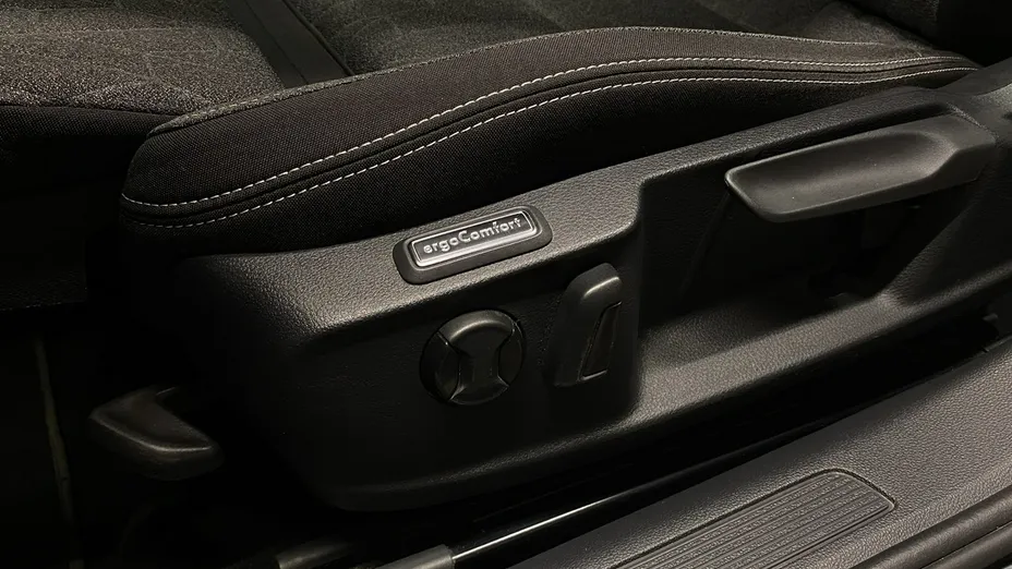 VOLKSWAGEN Passat -