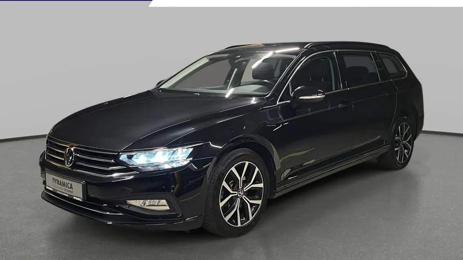 VOLKSWAGEN Passat -