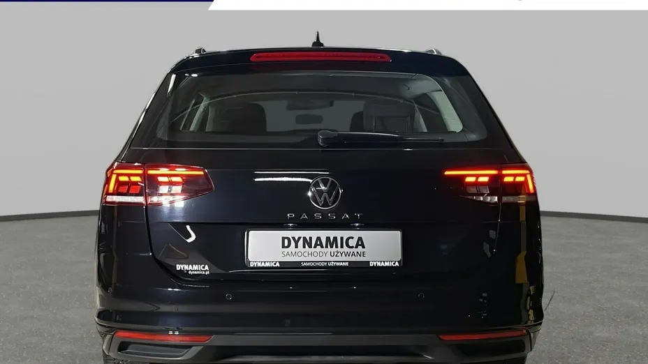 VOLKSWAGEN Passat -