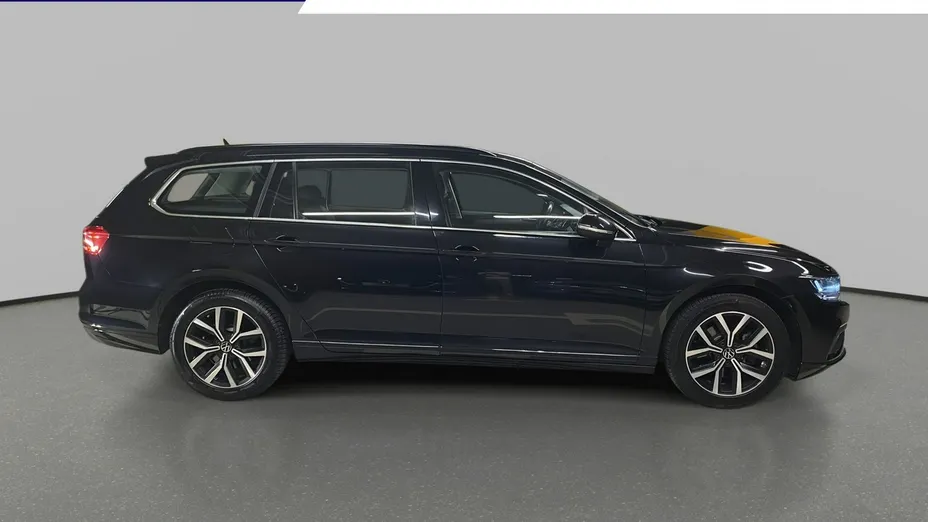 VOLKSWAGEN Passat -