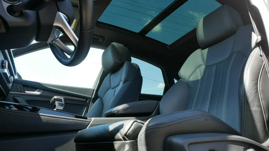 AUDI Q5 -