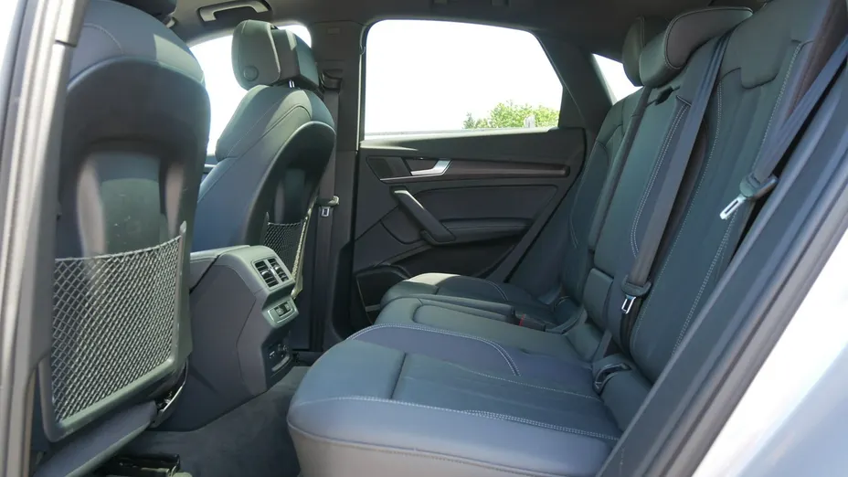 AUDI Q5 -