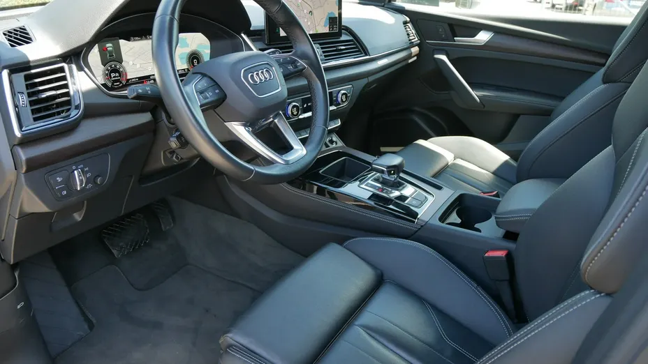 AUDI Q5 -