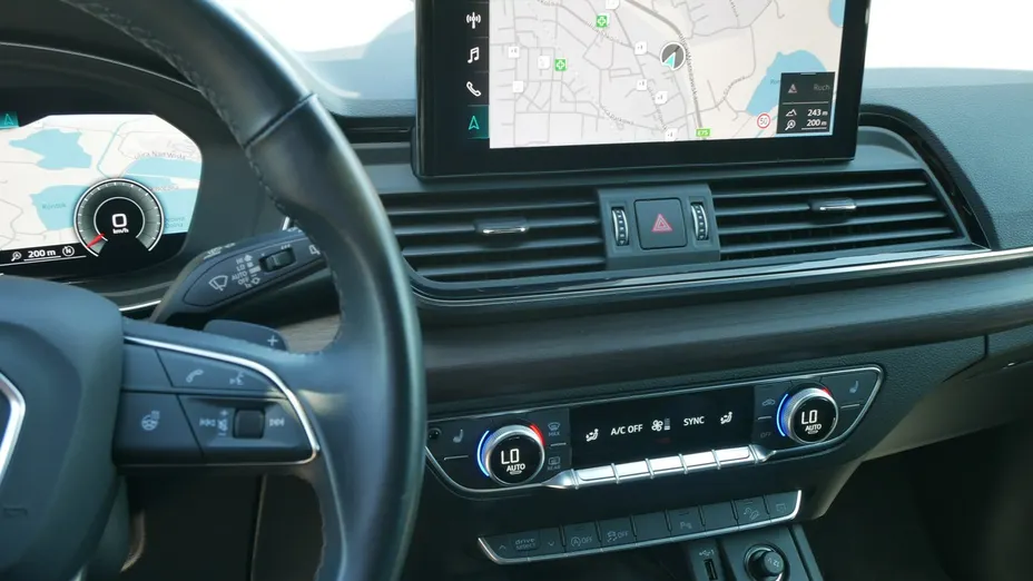AUDI Q5 -