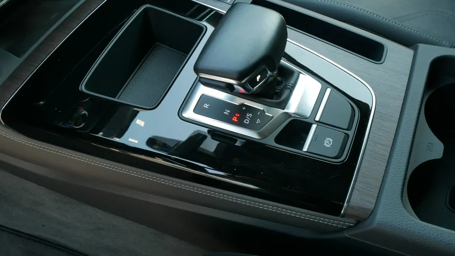 AUDI Q5 -