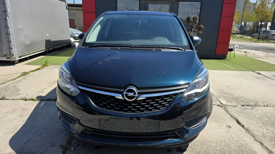 OPEL Zafira -
