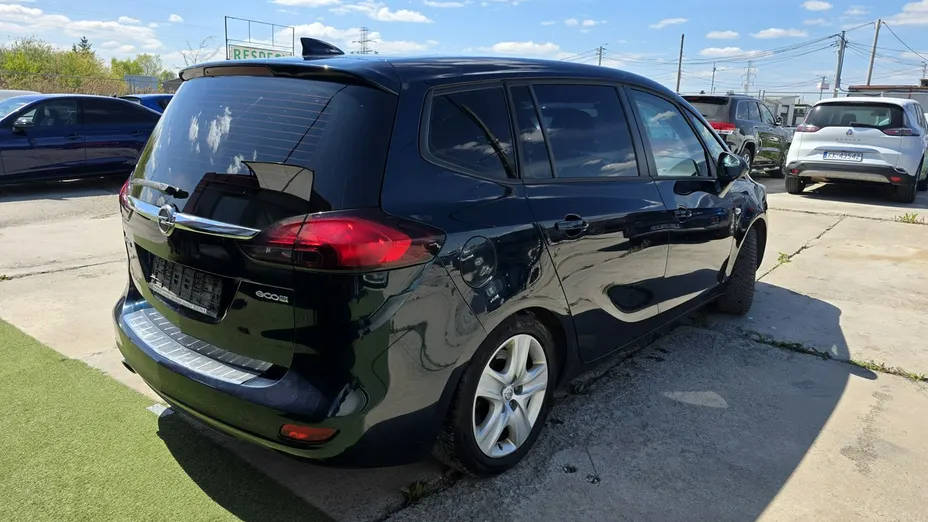 OPEL Zafira -