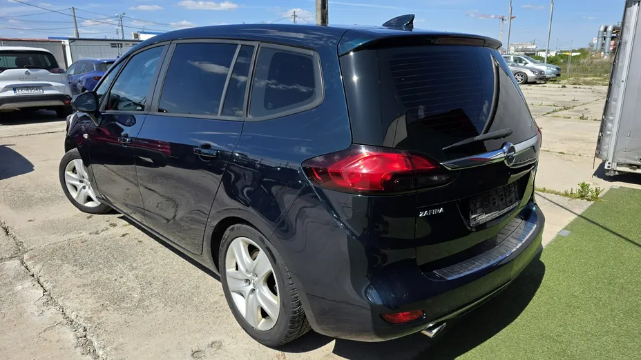 OPEL Zafira -