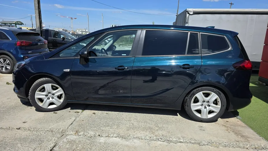 OPEL Zafira -