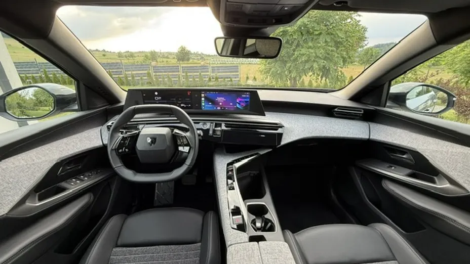 PEUGEOT 3008 -