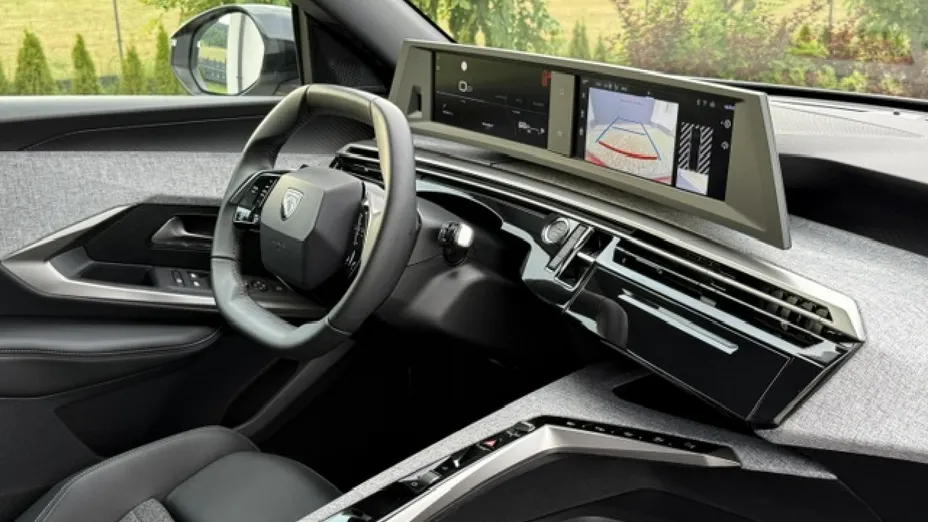 PEUGEOT 3008 -