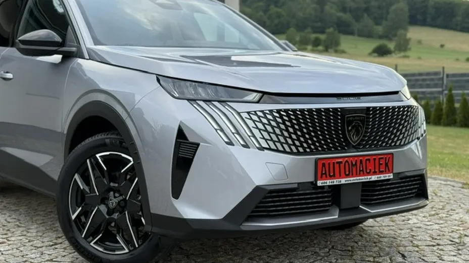 PEUGEOT 3008 -