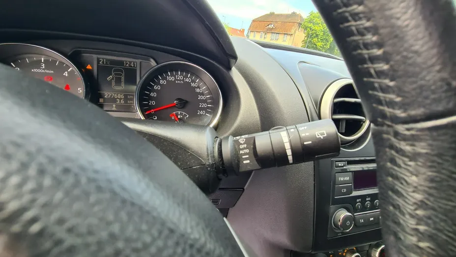 NISSAN Qashqai -