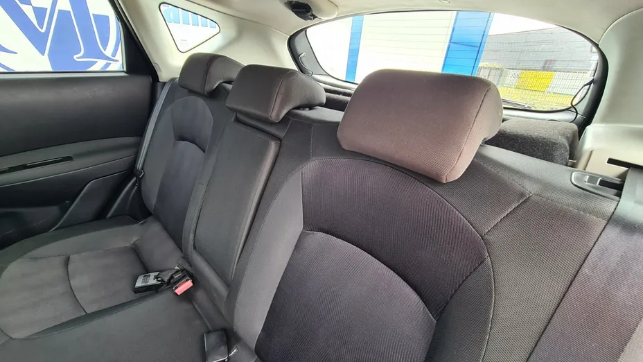 NISSAN Qashqai -