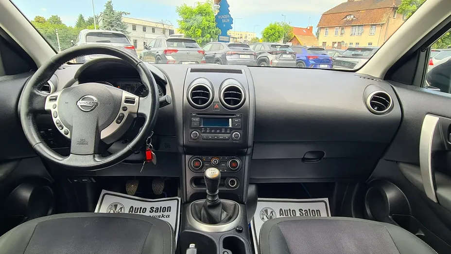 NISSAN Qashqai -