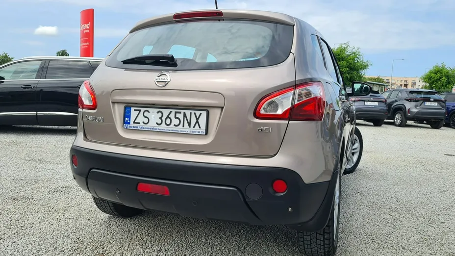 NISSAN Qashqai -
