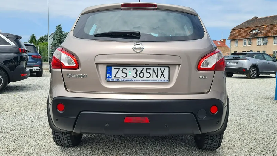 NISSAN Qashqai -