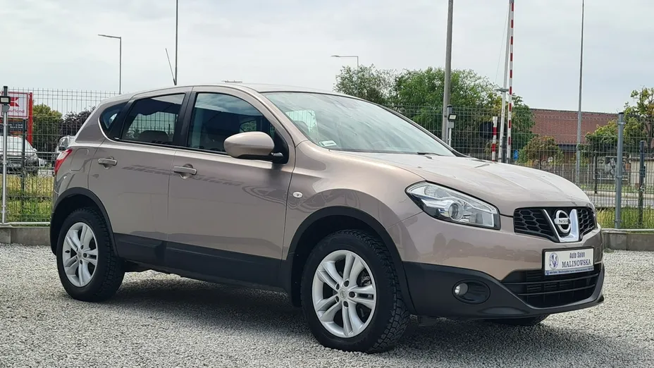 NISSAN Qashqai -
