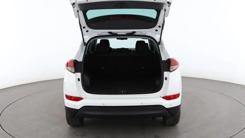 HYUNDAI Tucson -