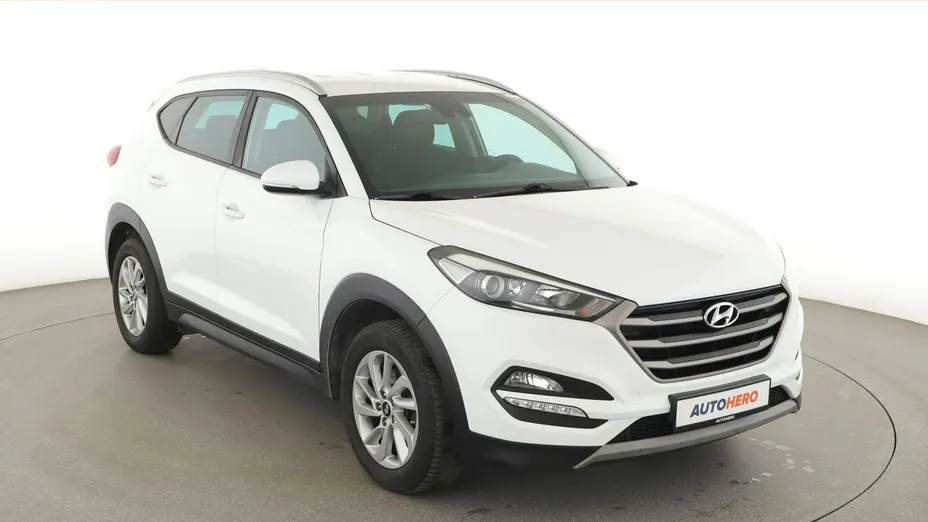 HYUNDAI Tucson -