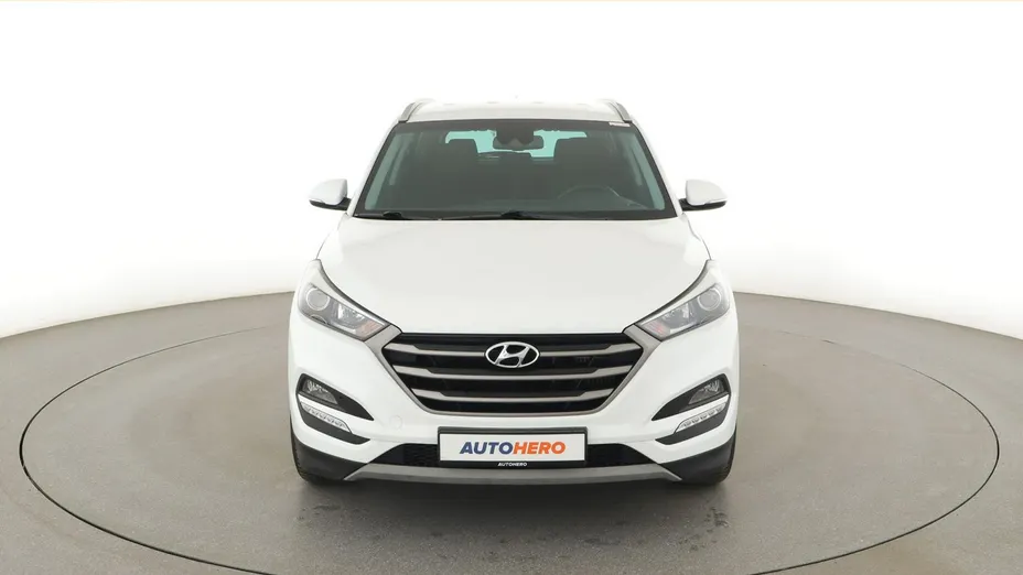 HYUNDAI Tucson -