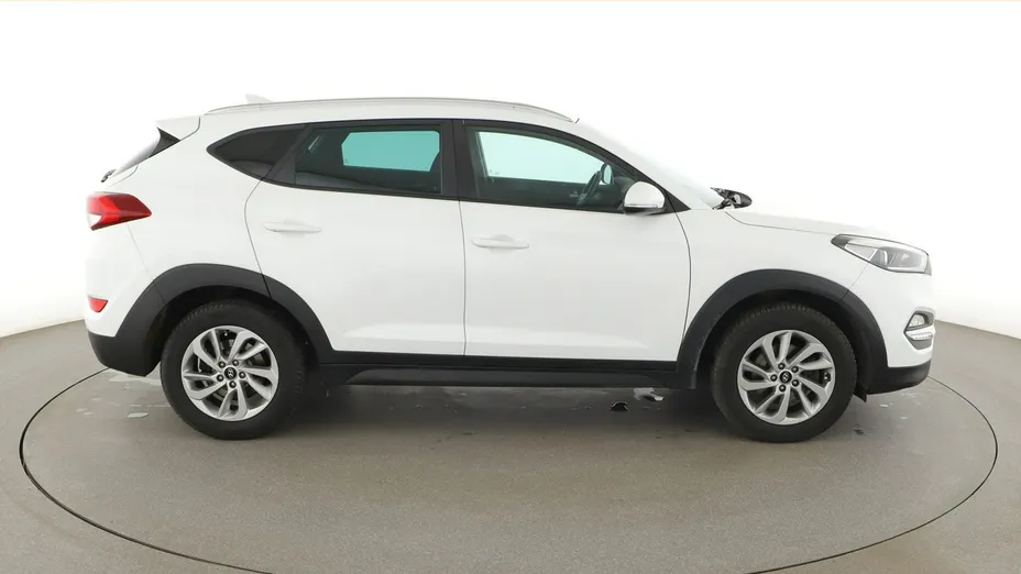 HYUNDAI Tucson -