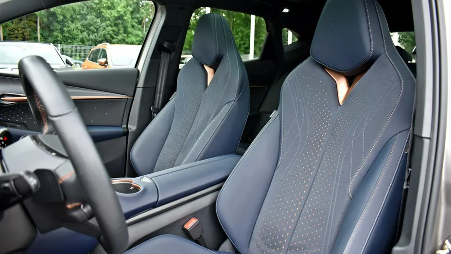 CUPRA Tavascan -