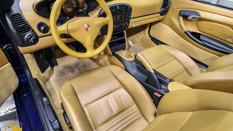 PORSCHE Boxster -