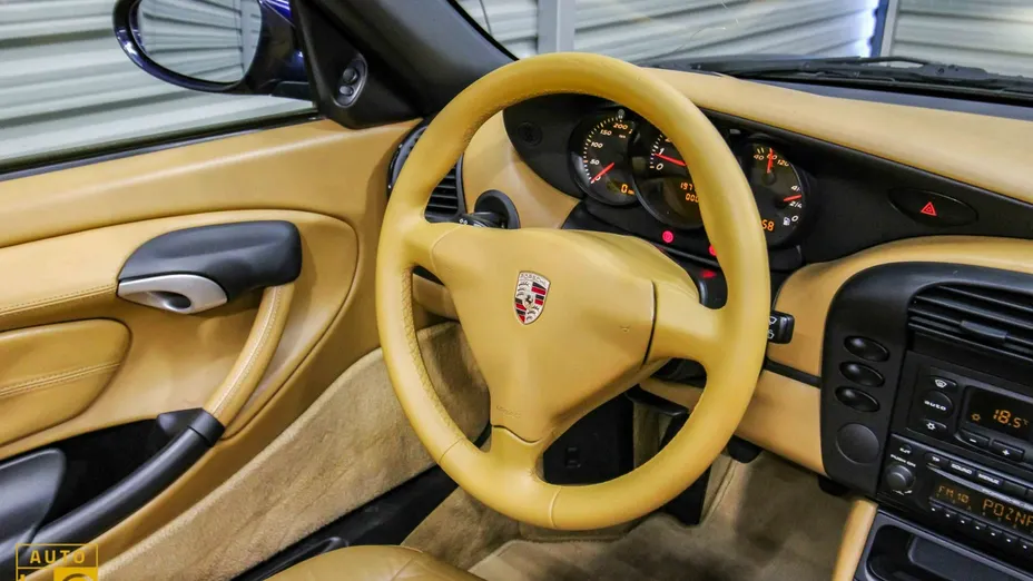 PORSCHE Boxster -