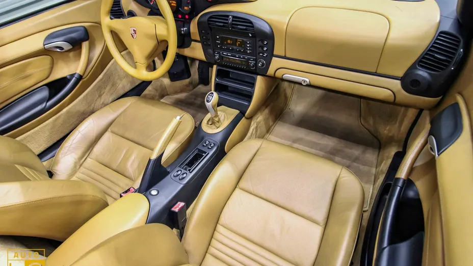 PORSCHE Boxster -