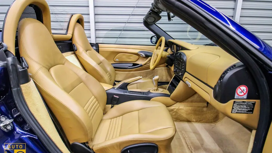 PORSCHE Boxster -