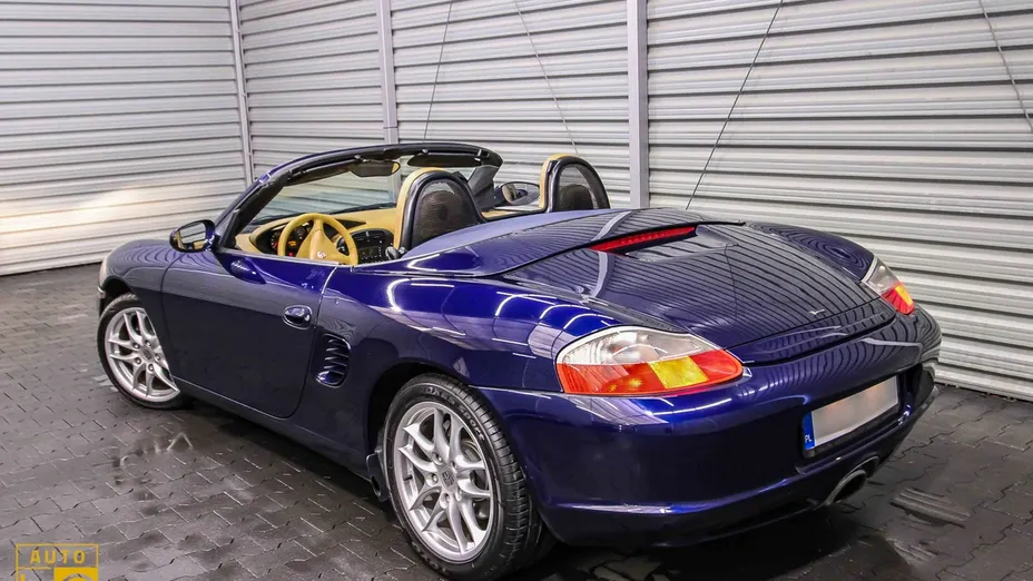PORSCHE Boxster -