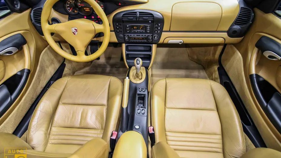 PORSCHE Boxster -