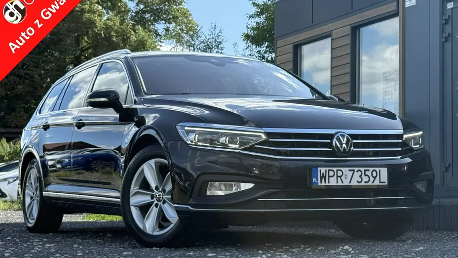 VOLKSWAGEN Passat -