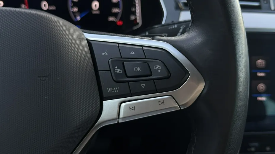 VOLKSWAGEN Passat -