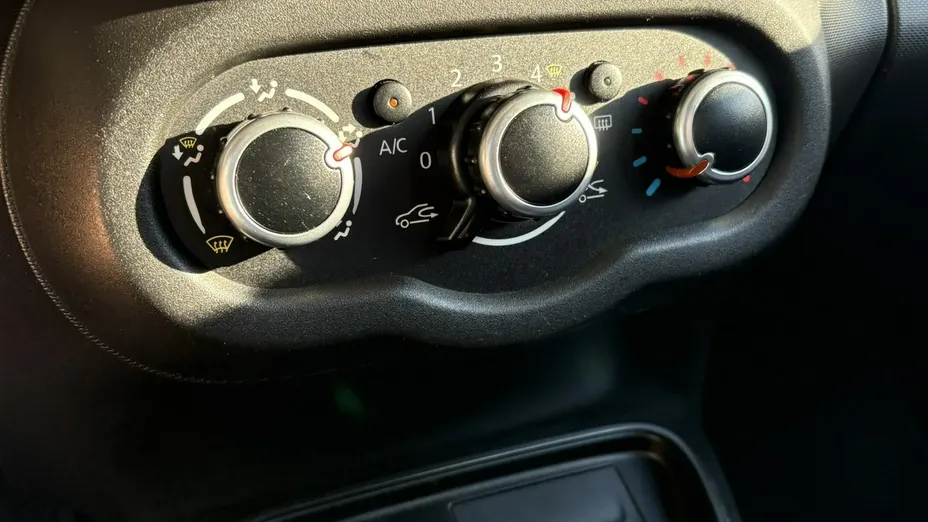RENAULT Twingo -