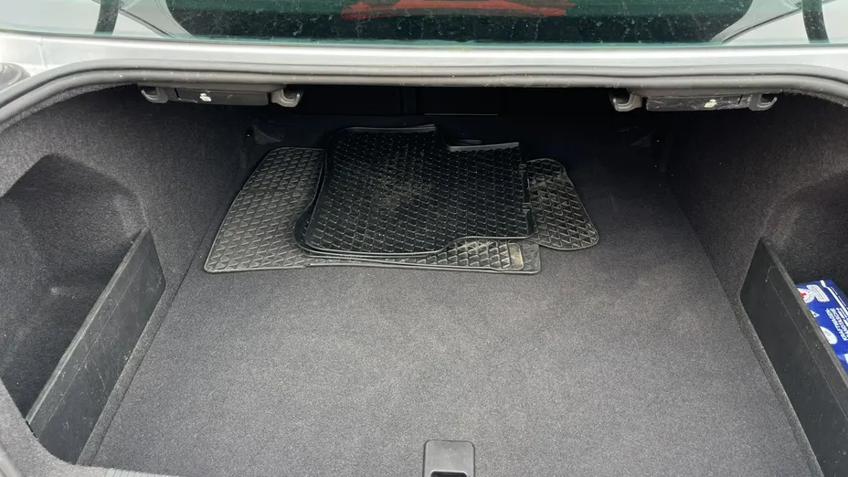 VOLKSWAGEN Passat -