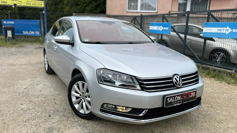 VOLKSWAGEN Passat -
