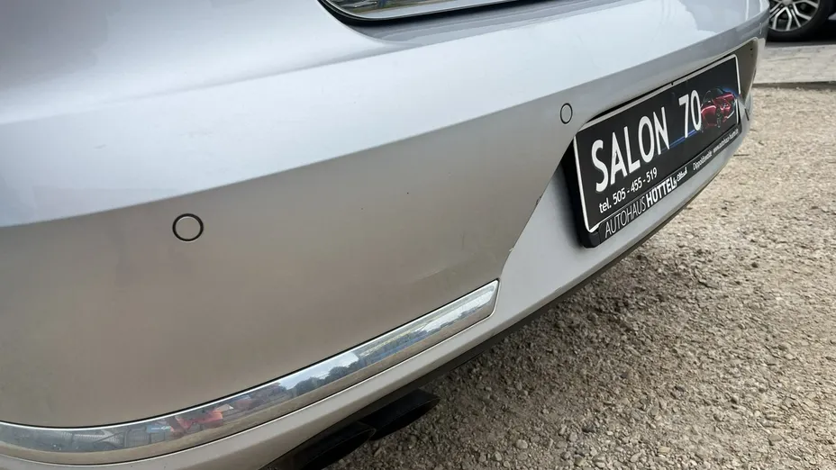VOLKSWAGEN Passat -