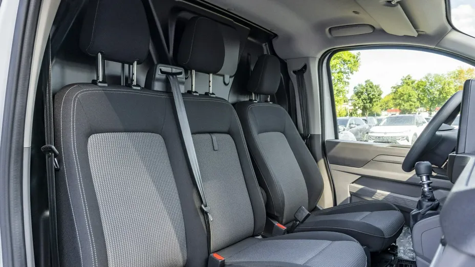 VOLKSWAGEN Transporter -