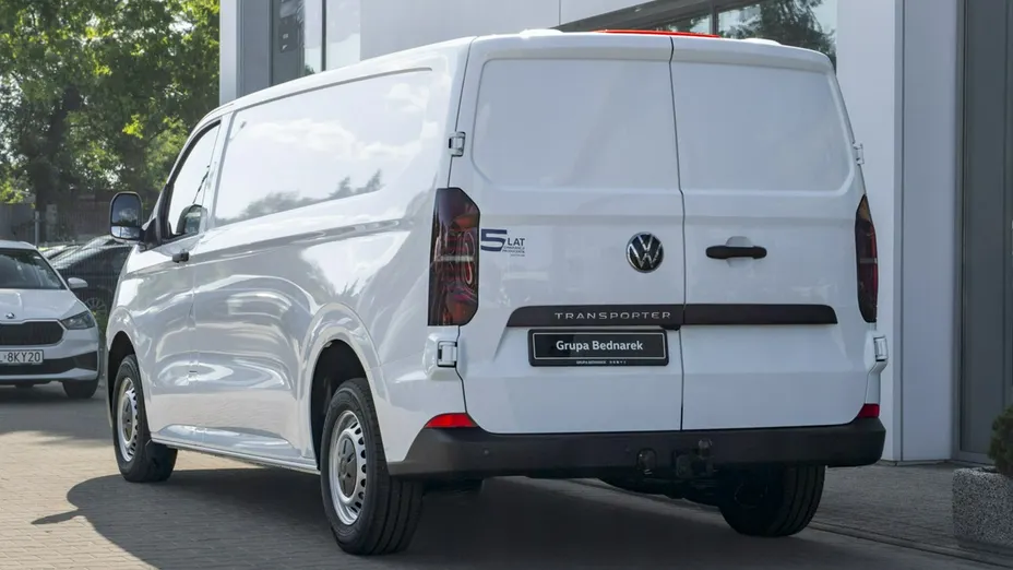 VOLKSWAGEN Transporter -