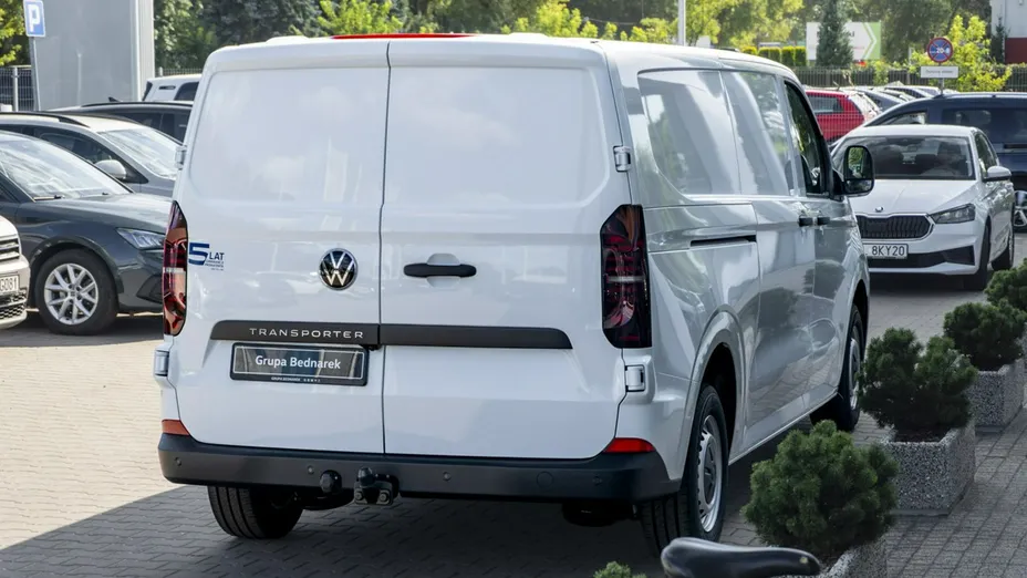 VOLKSWAGEN Transporter -
