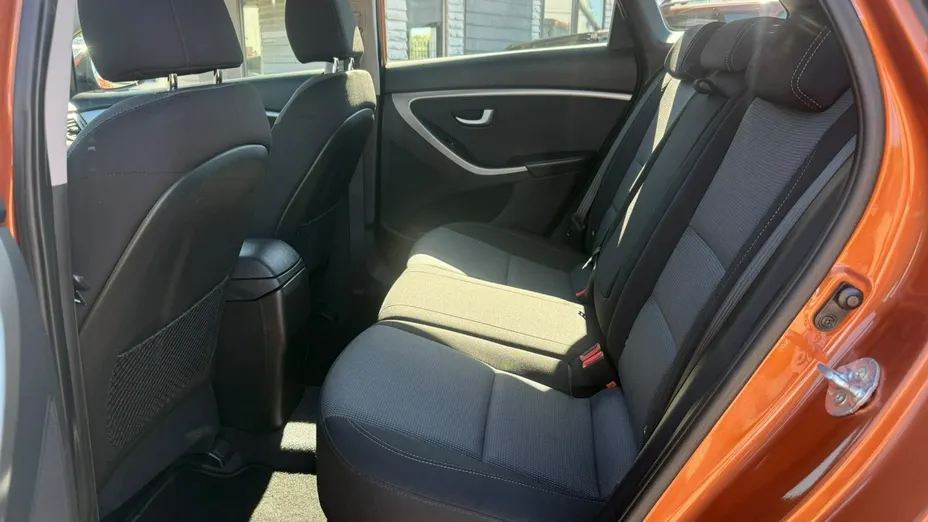 HYUNDAI i30 -
