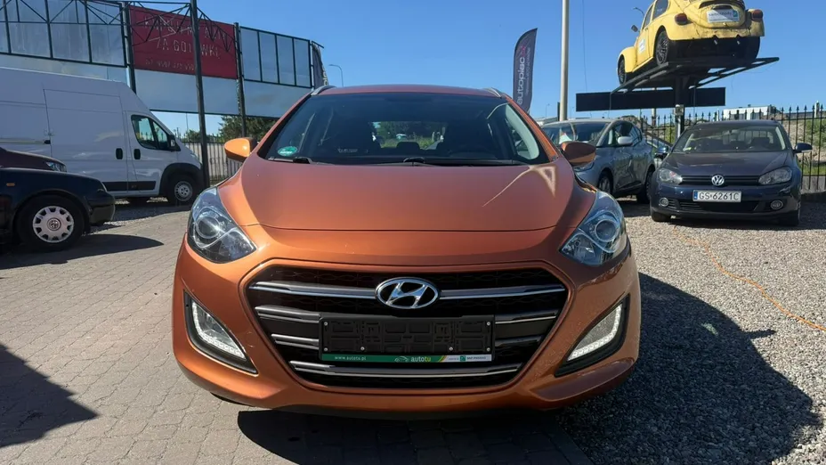 HYUNDAI i30 -