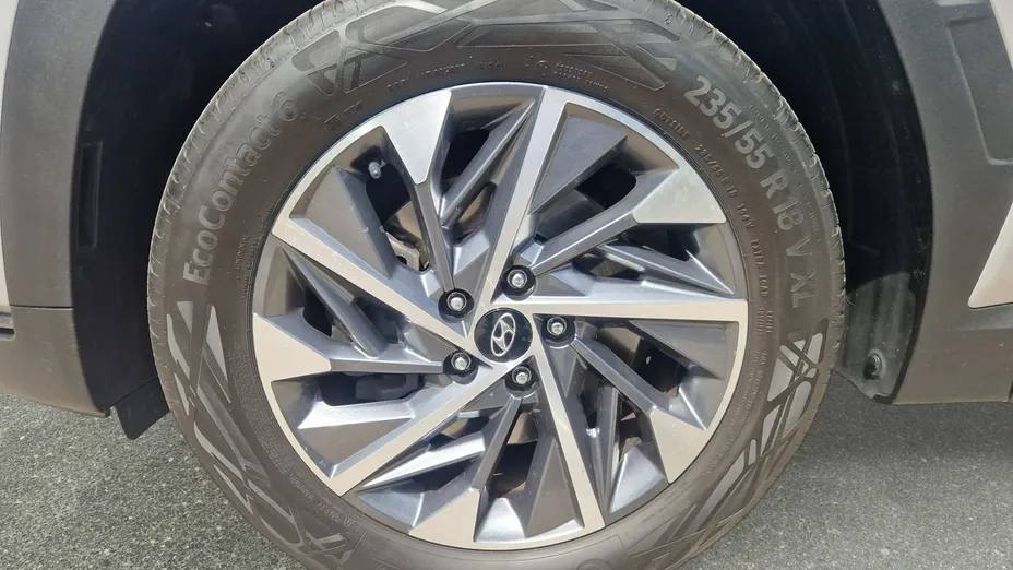 HYUNDAI Tucson -