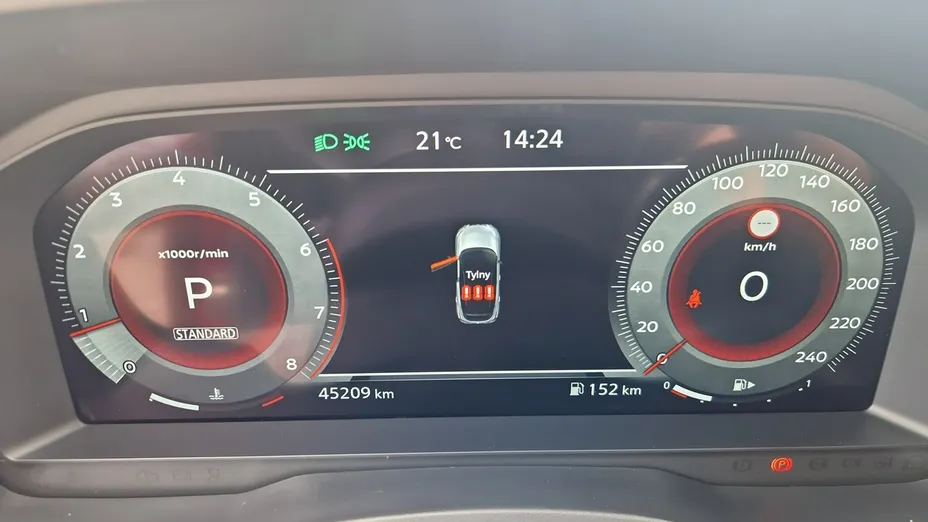 NISSAN Qashqai -