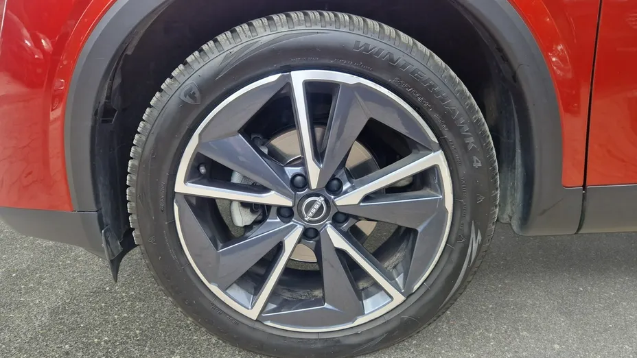 NISSAN Qashqai -