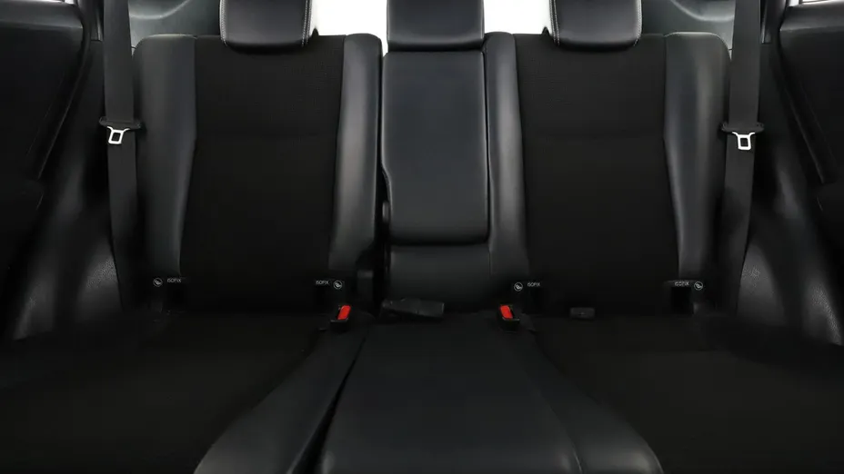 TOYOTA RAV4 -